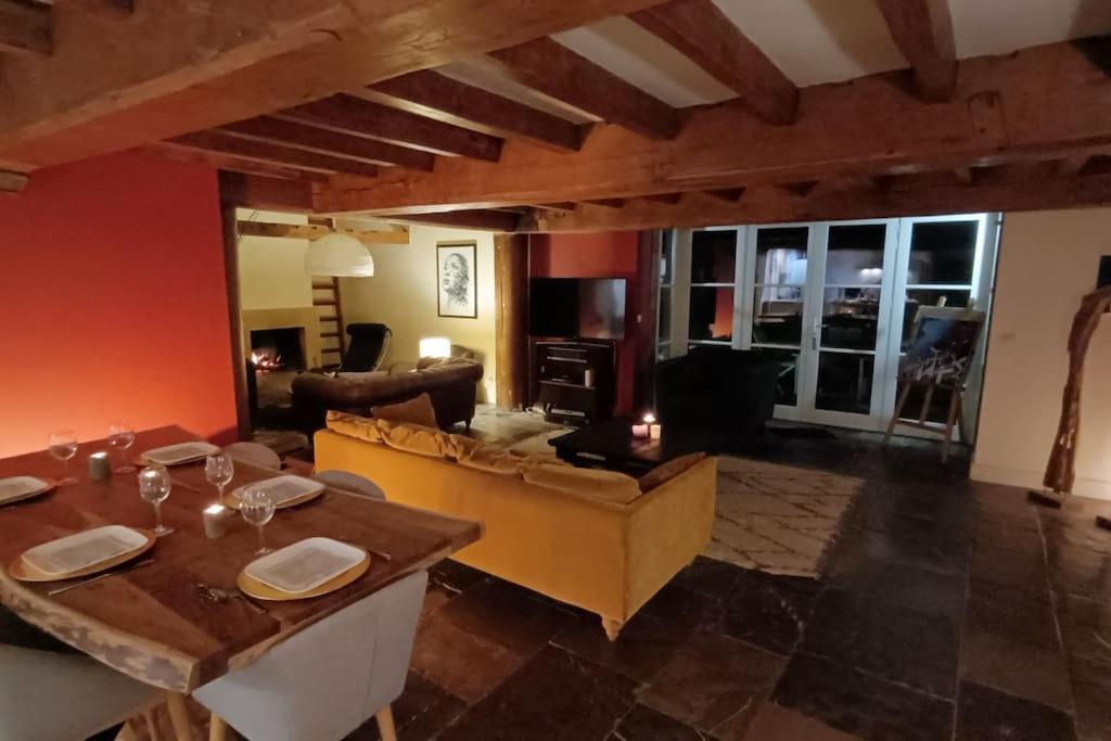 Ferme De Caractere Avec Piscine Et Cheminee Villa Sainghin-en-Mélantois Buitenkant foto
